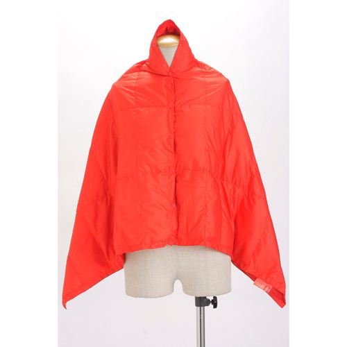 携帯する羽毛布団 U-MO（ウーモ） 3WAYポンチョ ロイヤルレッド